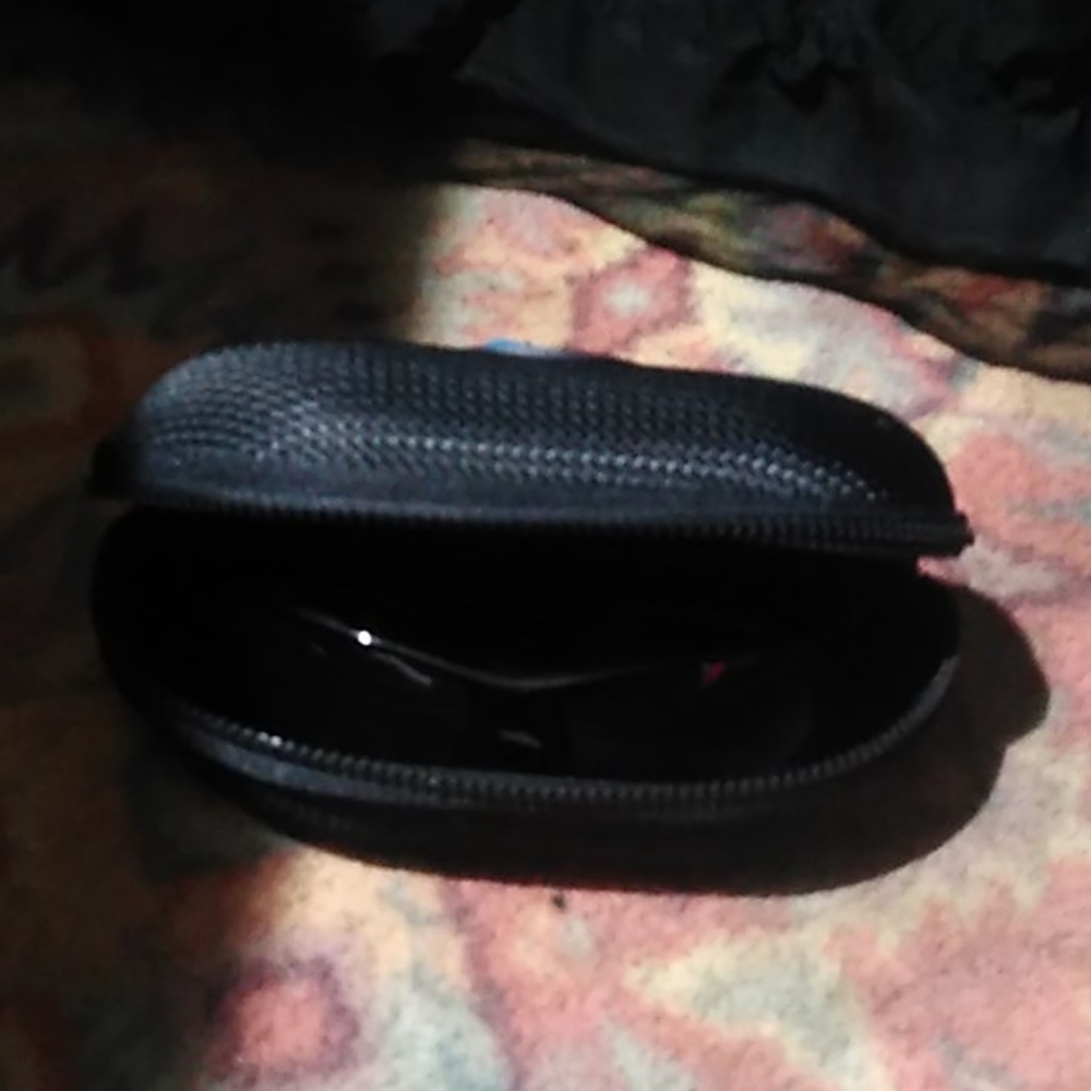 Costa SunGlasses includes Case